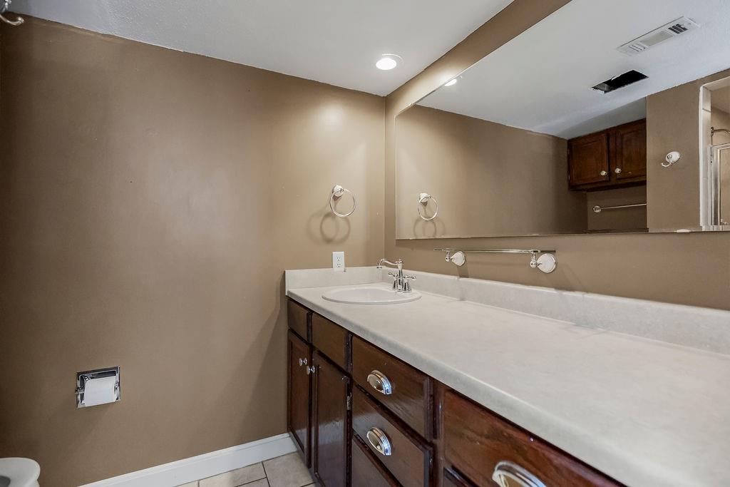 5013 Walnut Street Property Photo 18