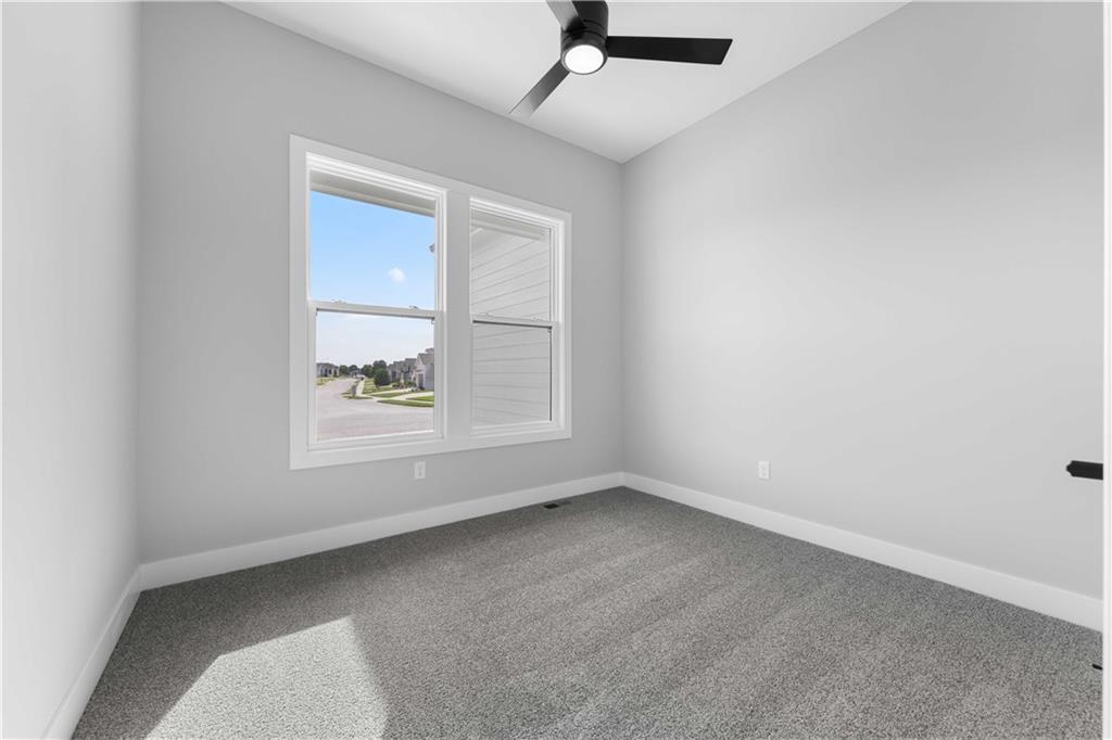1148 Sw Whitby Drive Property Photo 5