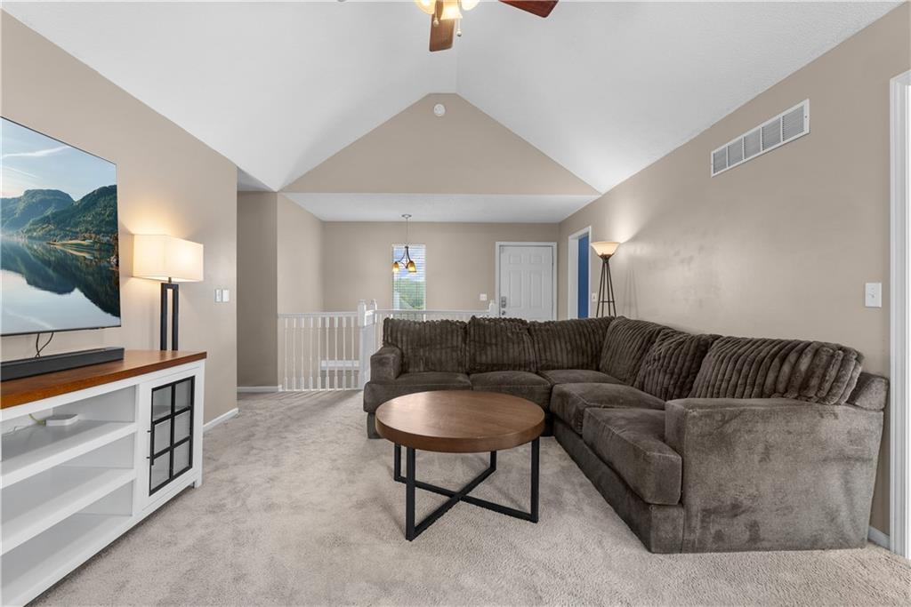 1218 Windcrest Court Property Photo 7