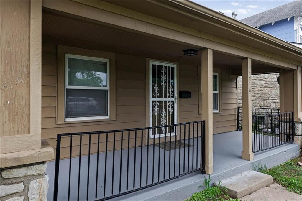 3929 Euclid Avenue Property Photo 2