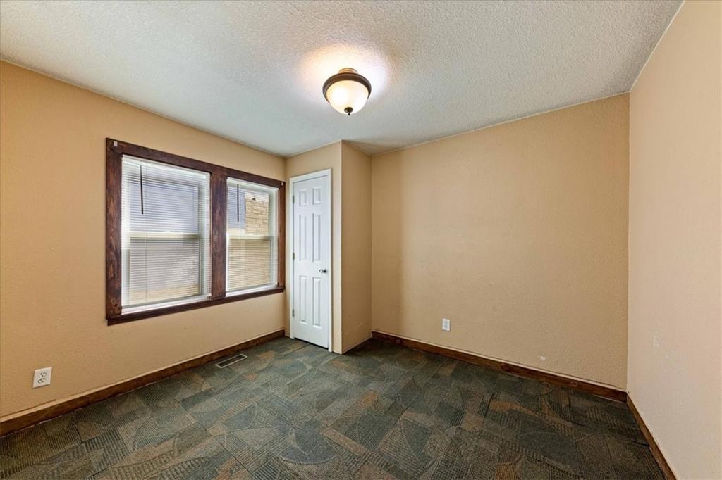 3929 Euclid Avenue Property Photo 8