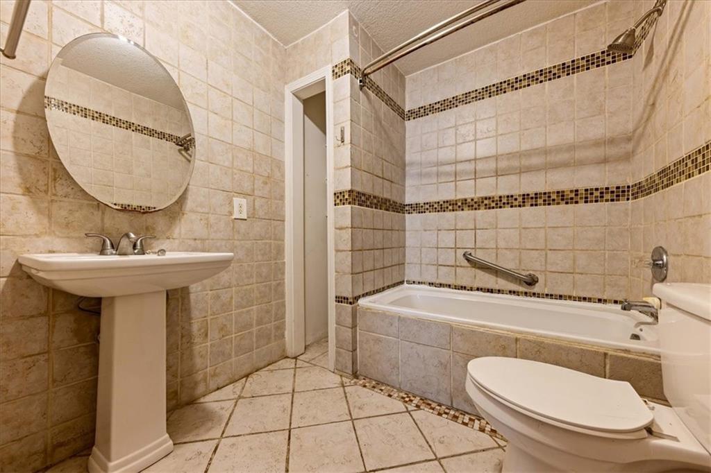 3929 Euclid Avenue Property Photo 10