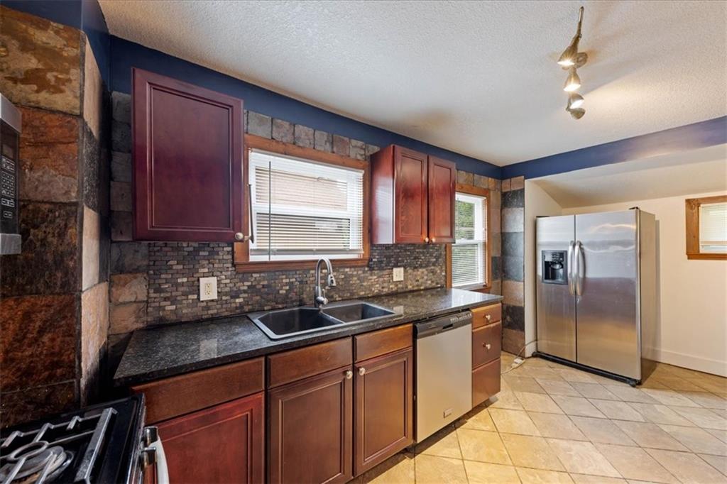 3929 Euclid Avenue Property Photo 13