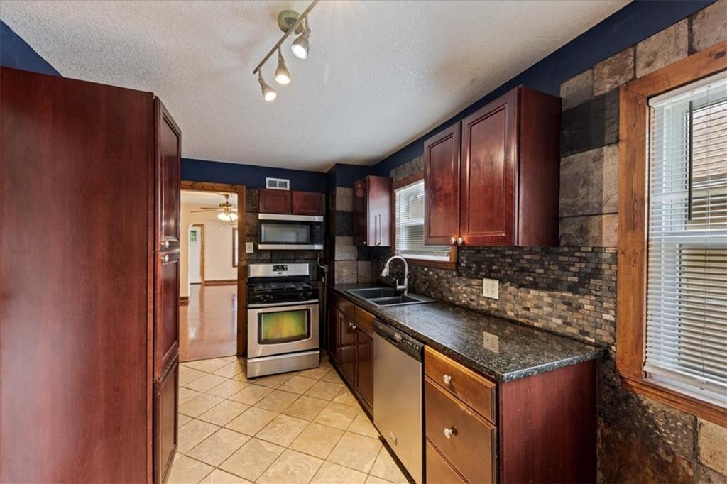 3929 Euclid Avenue Property Photo 14