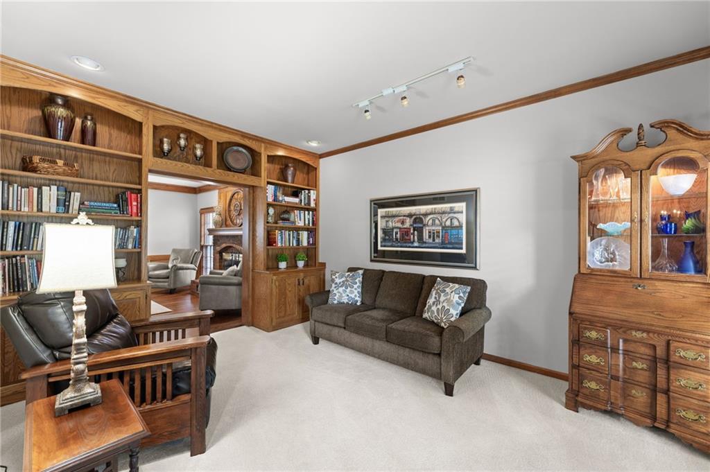 13016 Sherwood Drive Property Photo 7