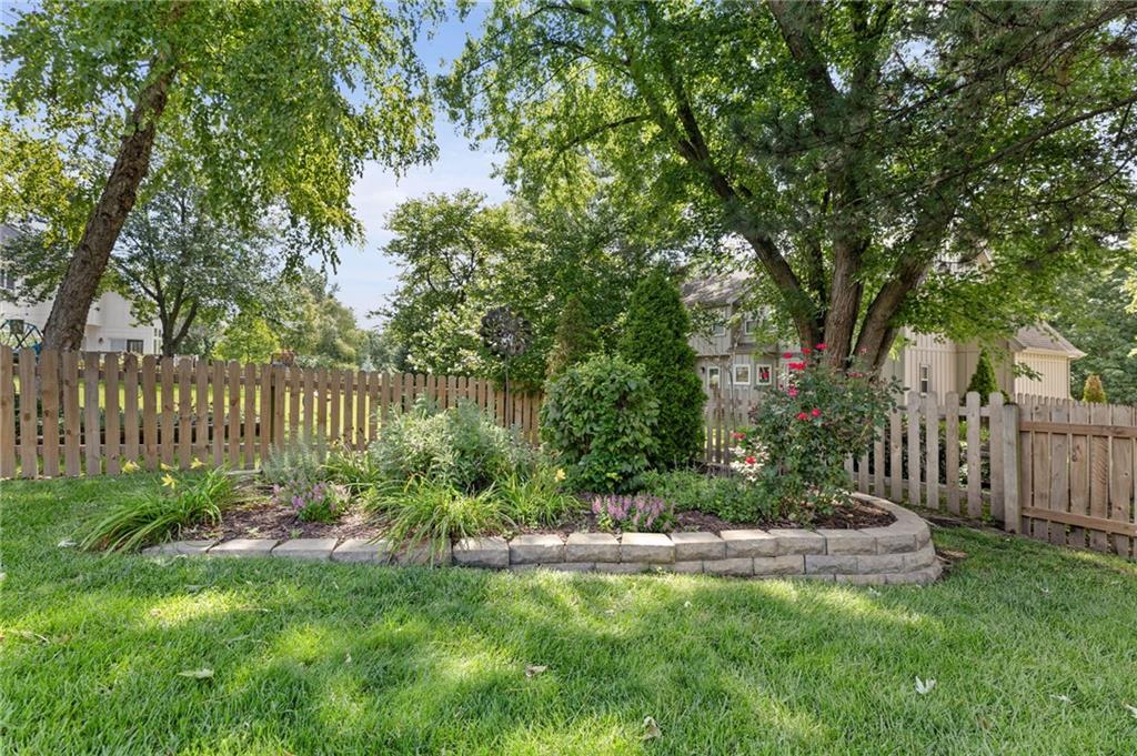 13016 Sherwood Drive Property Photo 45