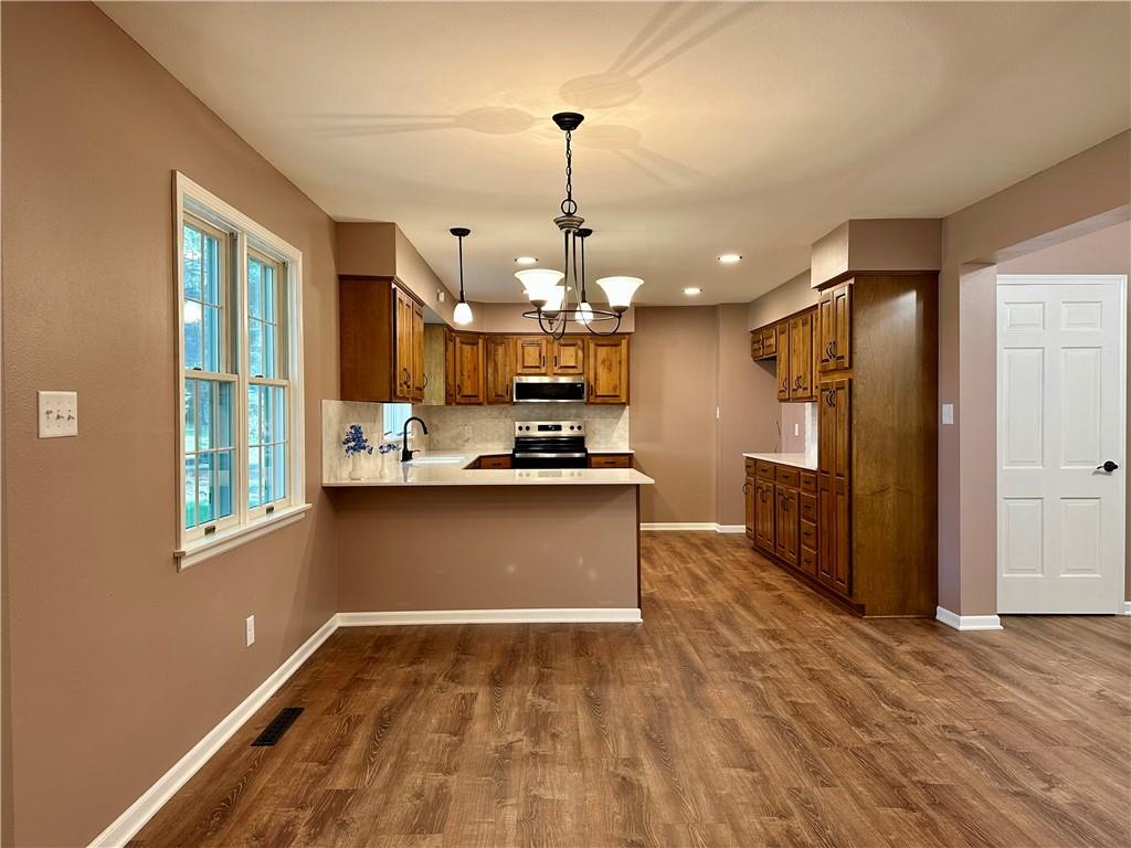 227 White Ridge Drive Property Photo 8