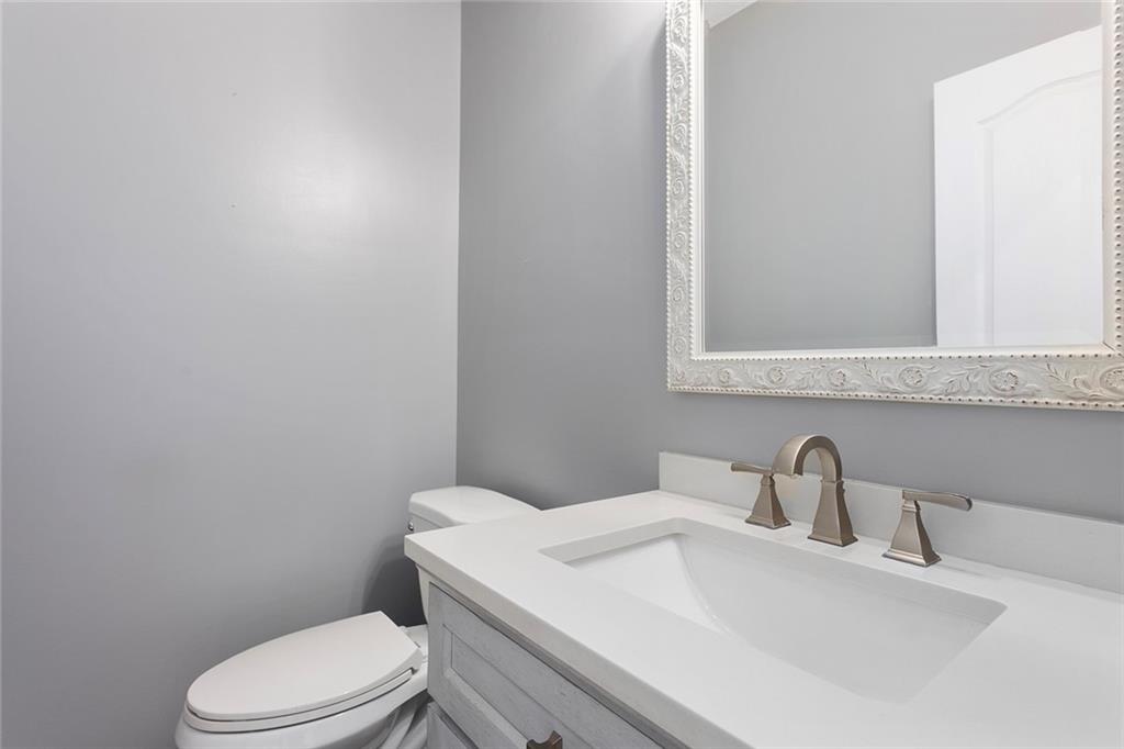 8000 Ne 112th Street Property Photo 13