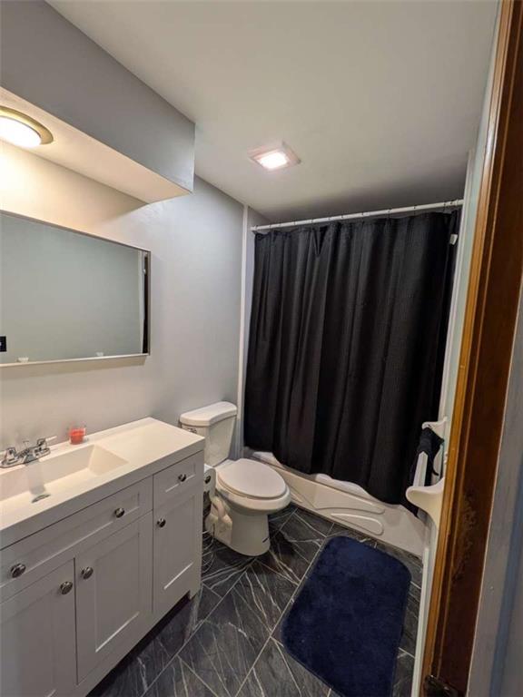 10709 Beacon Avenue Property Photo 8