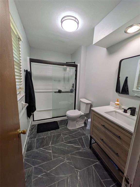 10709 Beacon Avenue Property Photo 11