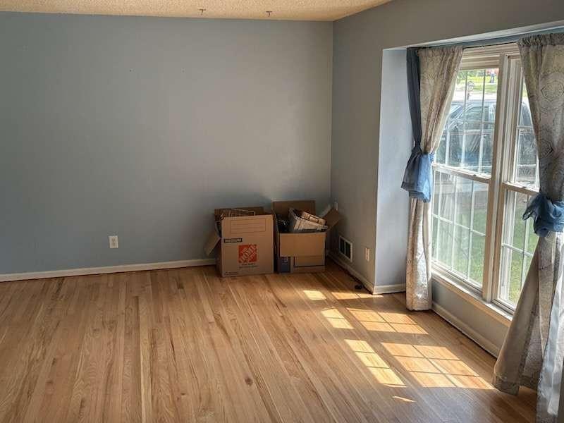 10709 Beacon Avenue Property Photo 19