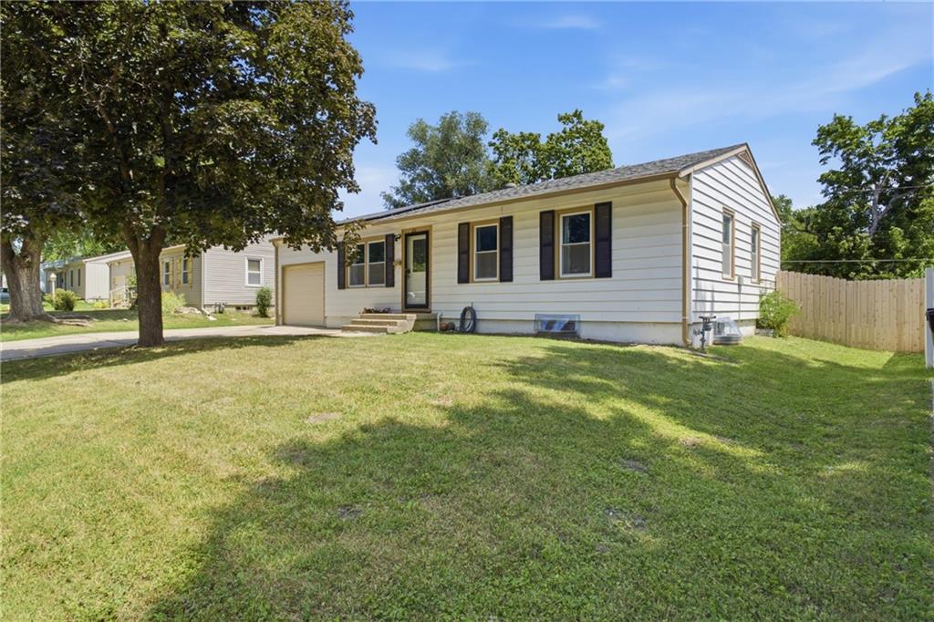 1211 N Cedar Crest Drive Property Photo 3