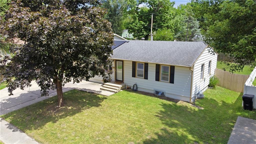 1211 N Cedar Crest Drive Property Photo 5