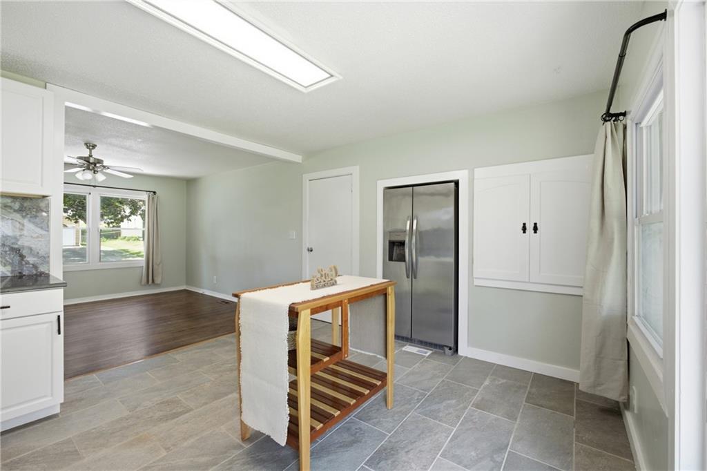 1211 N Cedar Crest Drive Property Photo 19