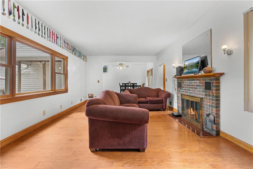 11219 Evans Street Property Photo 6