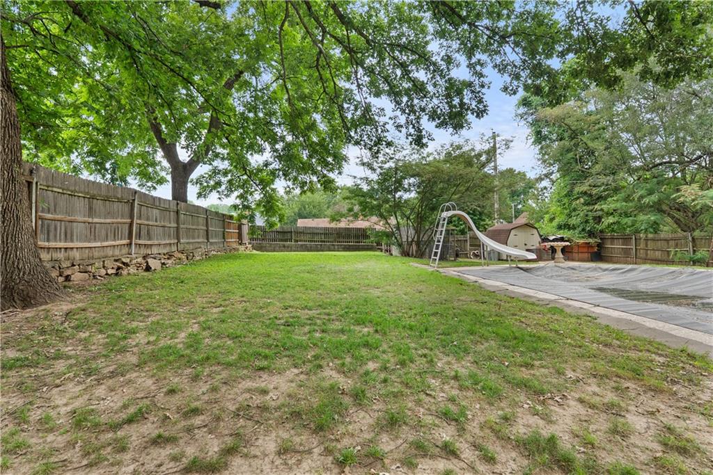 11219 Evans Street Property Photo 27