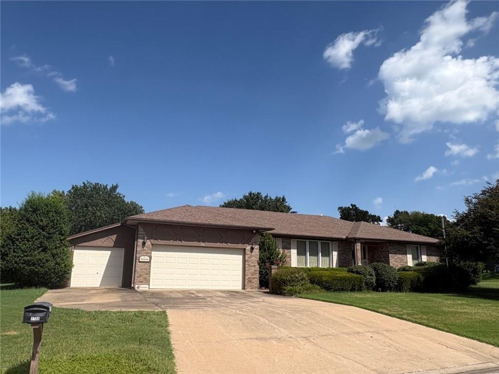 3100 Regency Drive Property Photo