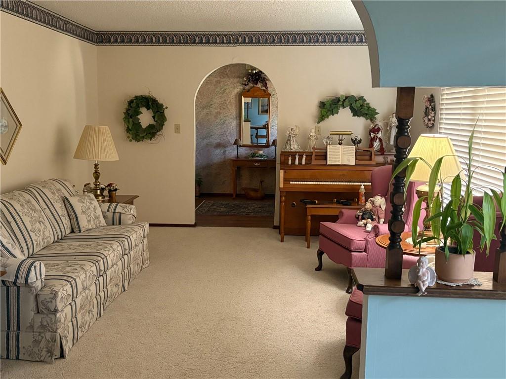 3100 Regency Drive Property Photo 4