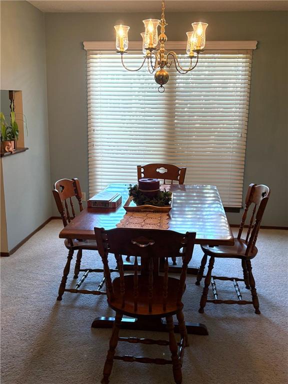 3100 Regency Drive Property Photo 6