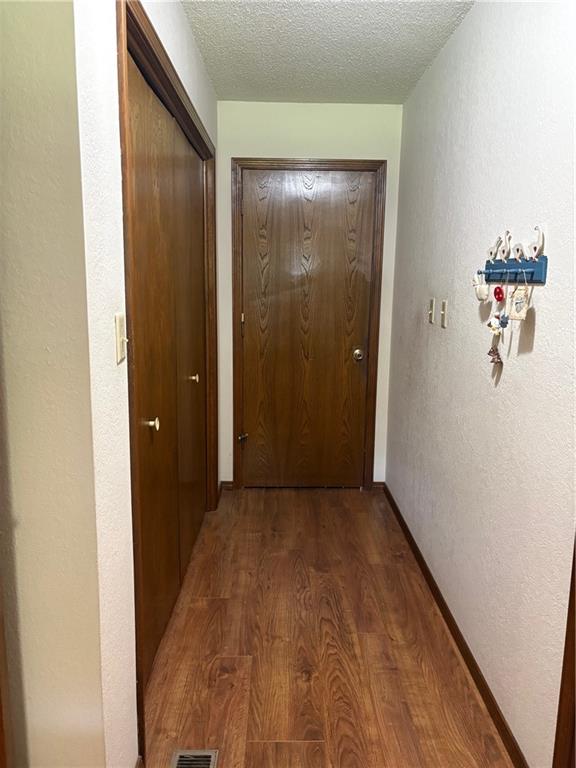 3100 Regency Drive Property Photo 11