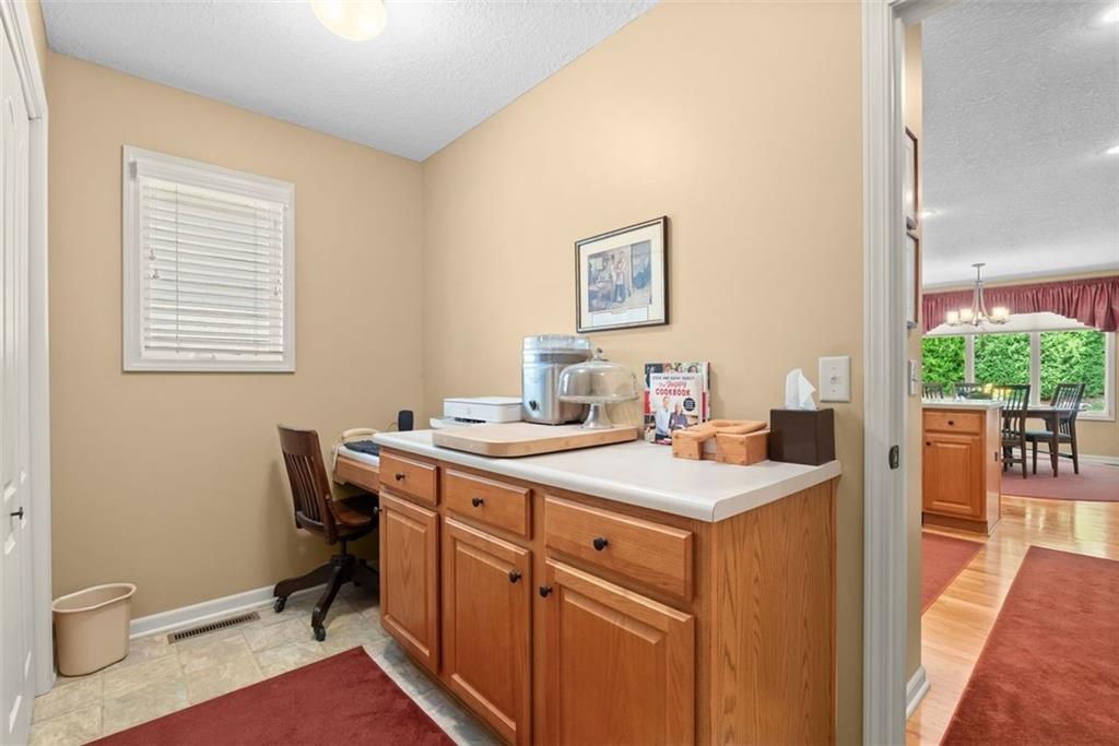 3355 S Wood Avenue Property Photo 17