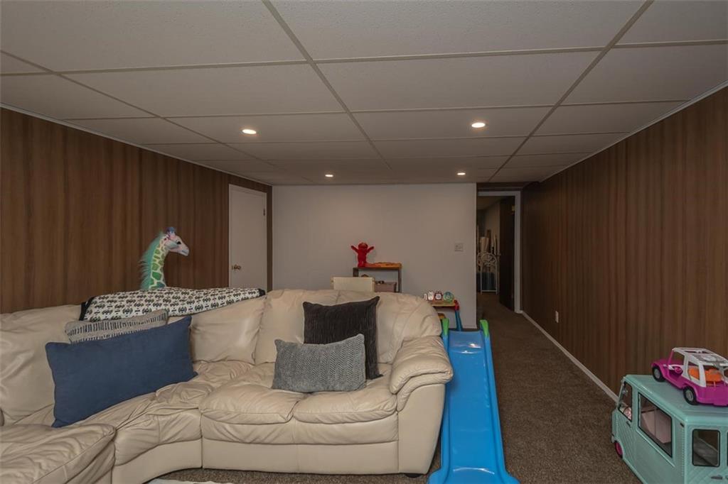 400 Kansa Drive Property Photo 32