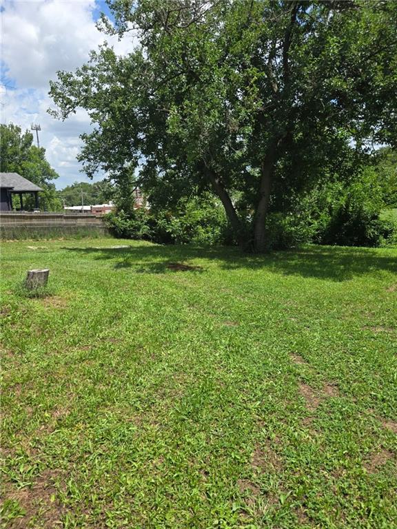 3122 Myrtle Avenue Property Photo 6