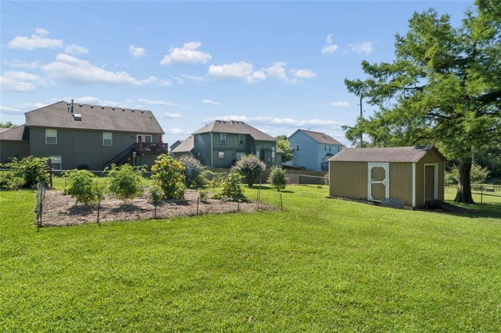 892 Gregory Street Property Photo 3