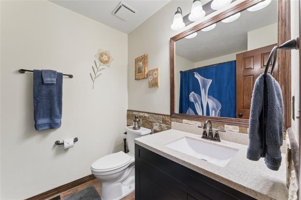 892 Gregory Street Property Photo 18