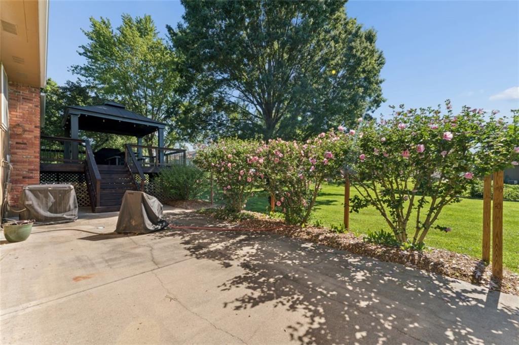 892 Gregory Street Property Photo 38