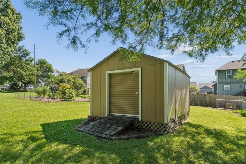 892 Gregory Street Property Photo 39