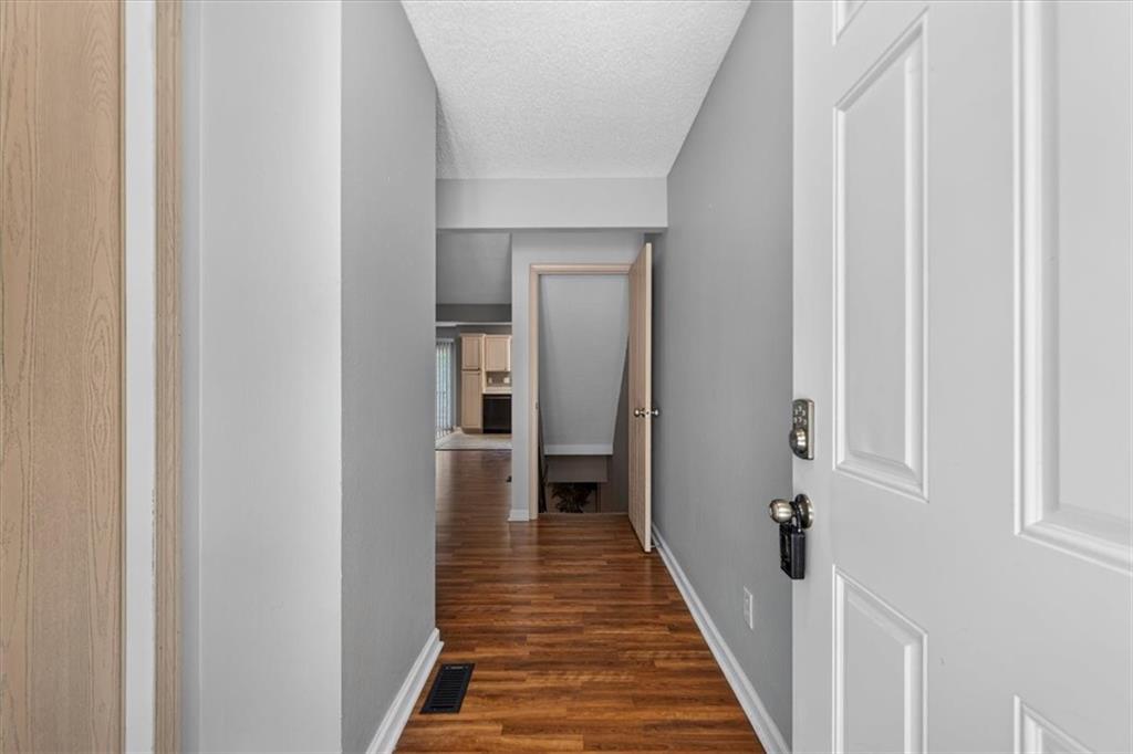 3529 Ne Austin Drive Property Photo 4