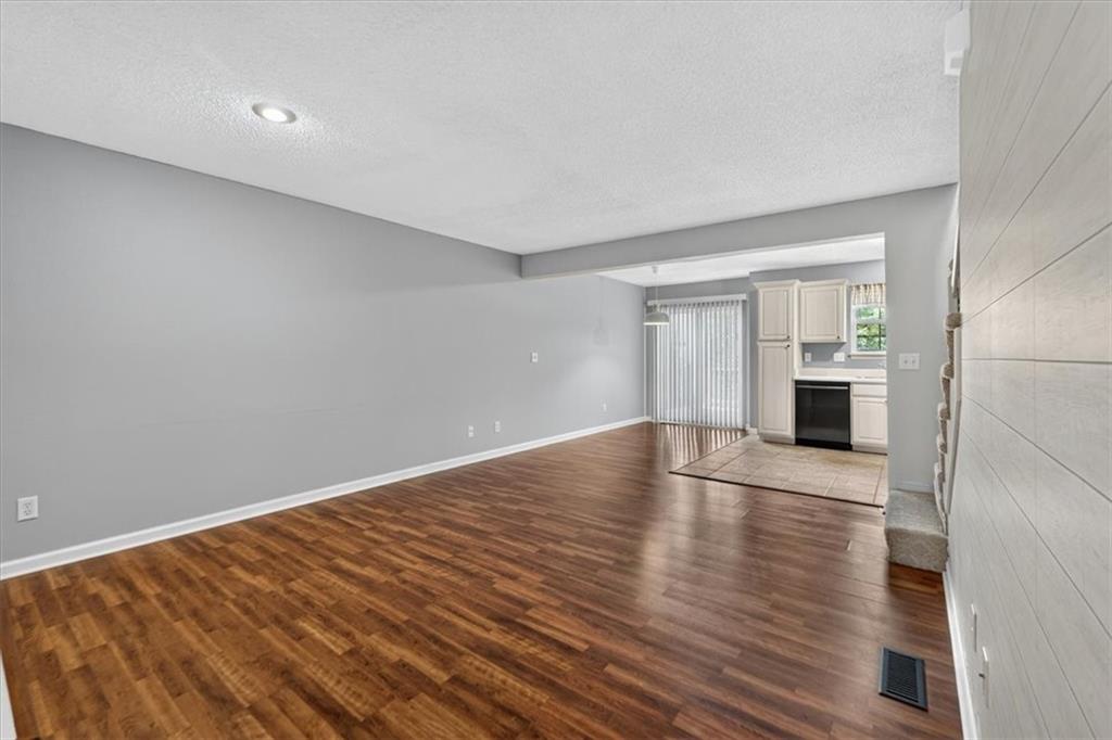 3529 Ne Austin Drive Property Photo 6