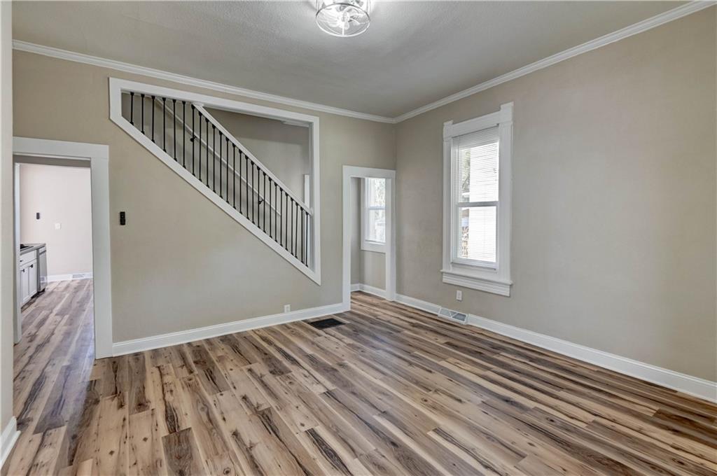 511 E Green Street Property Photo 10