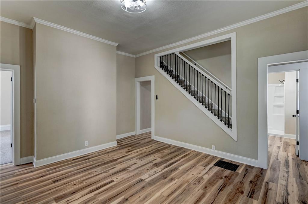 511 E Green Street Property Photo 11