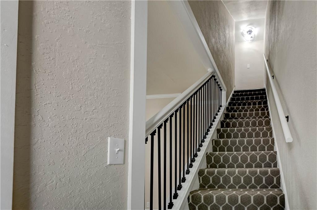 511 E Green Street Property Photo 15
