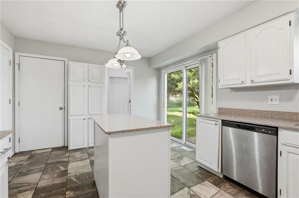 201 N Poplar Drive Property Photo 12