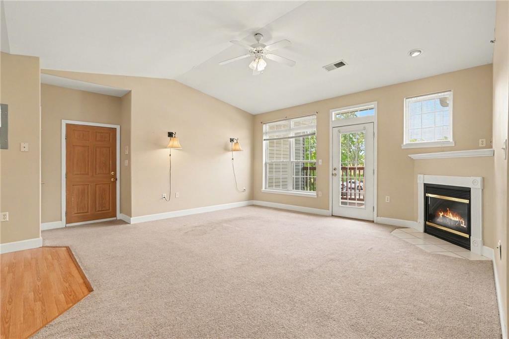 17201 E 32nd Street Property Photo 4