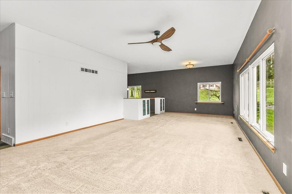11806 E 39th Street Property Photo 8