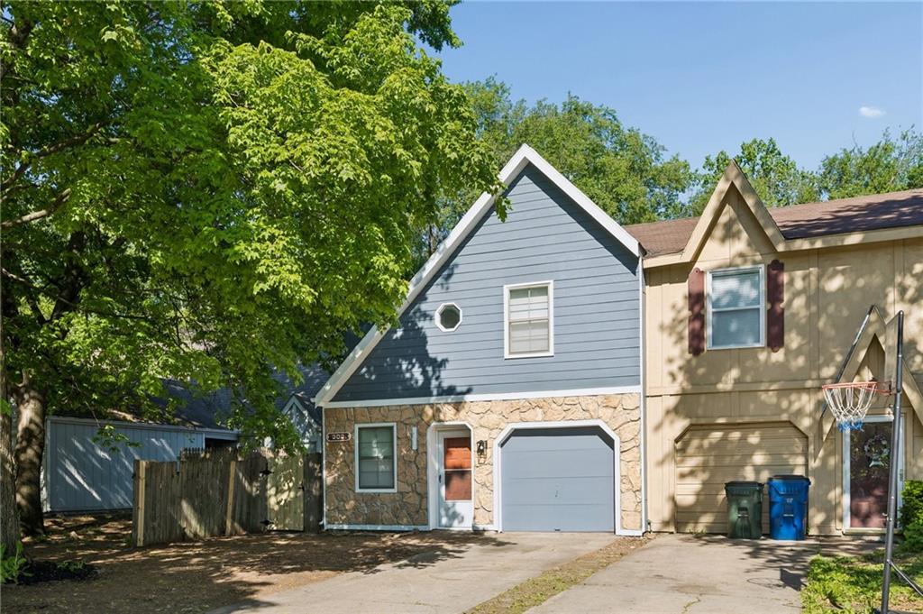 303 Northwood Lane Property Photo