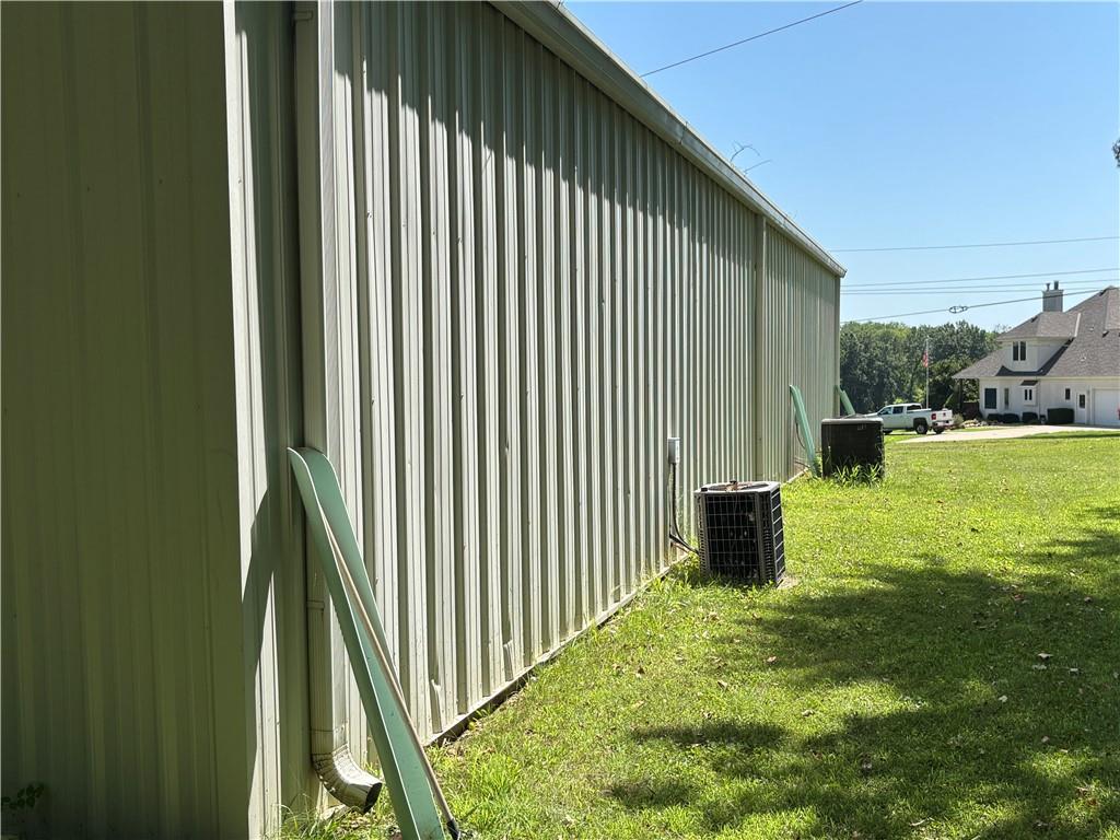655 Ne Brizendine Road Property Photo 5