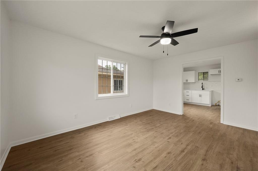 512-514 Maier Drive Property Photo 4