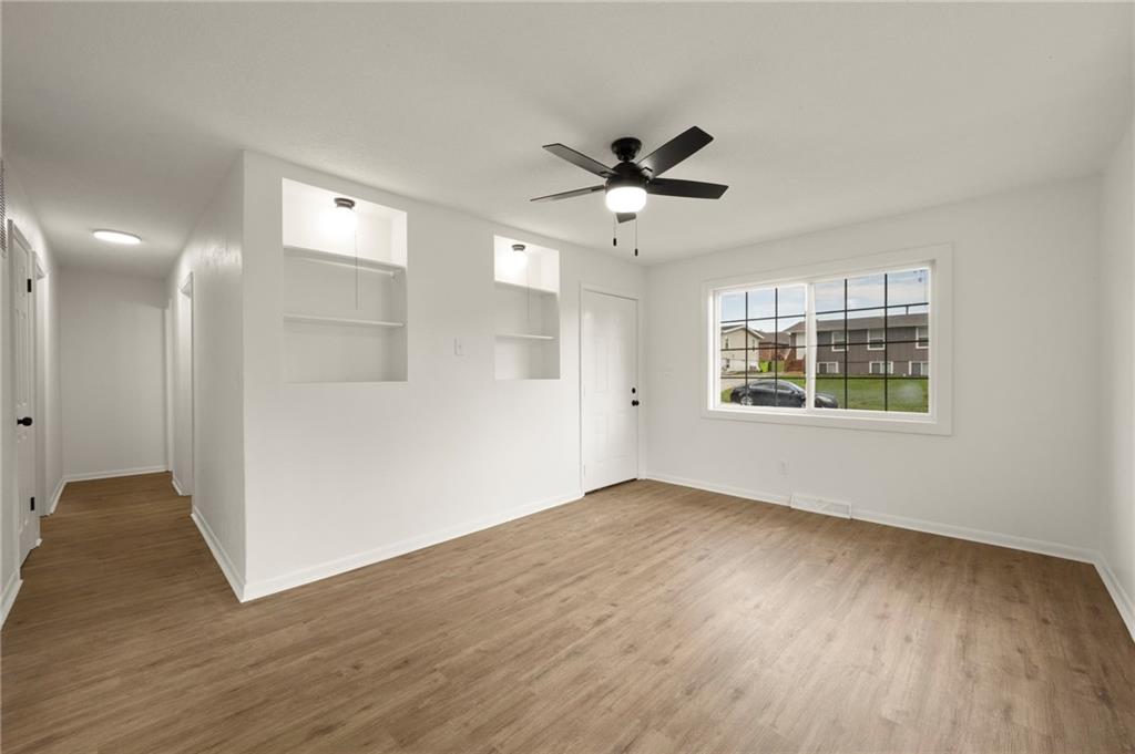 512-514 Maier Drive Property Photo 6
