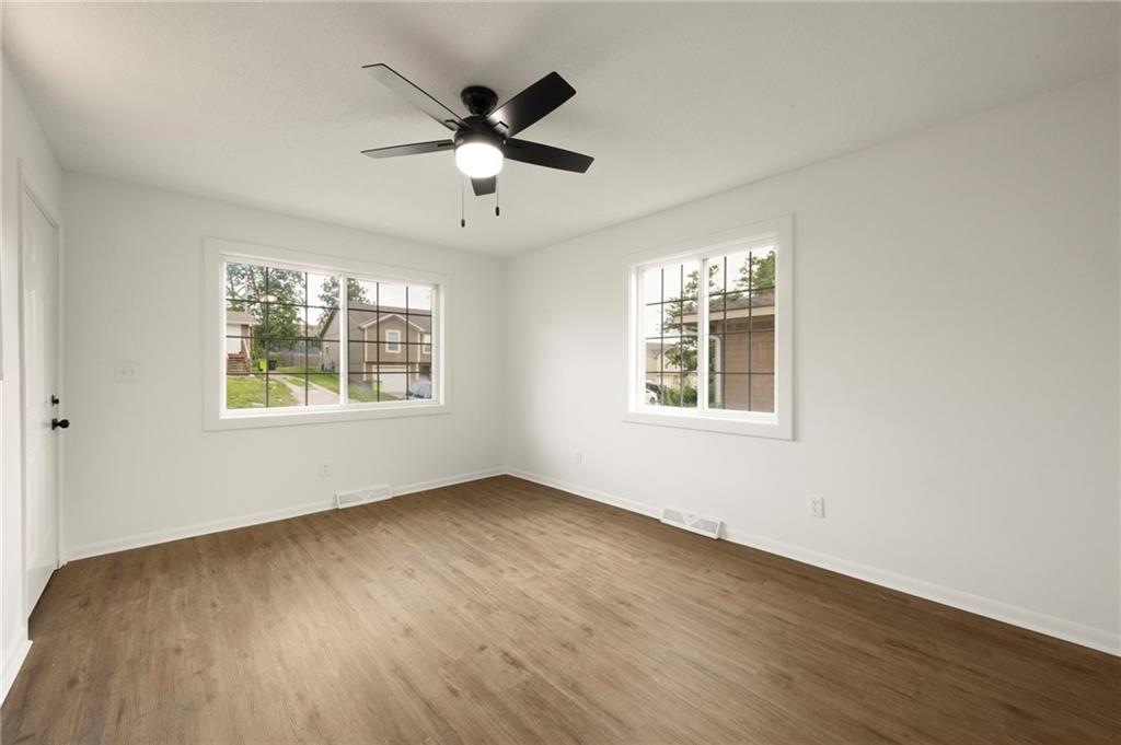 512-514 Maier Drive Property Photo 7