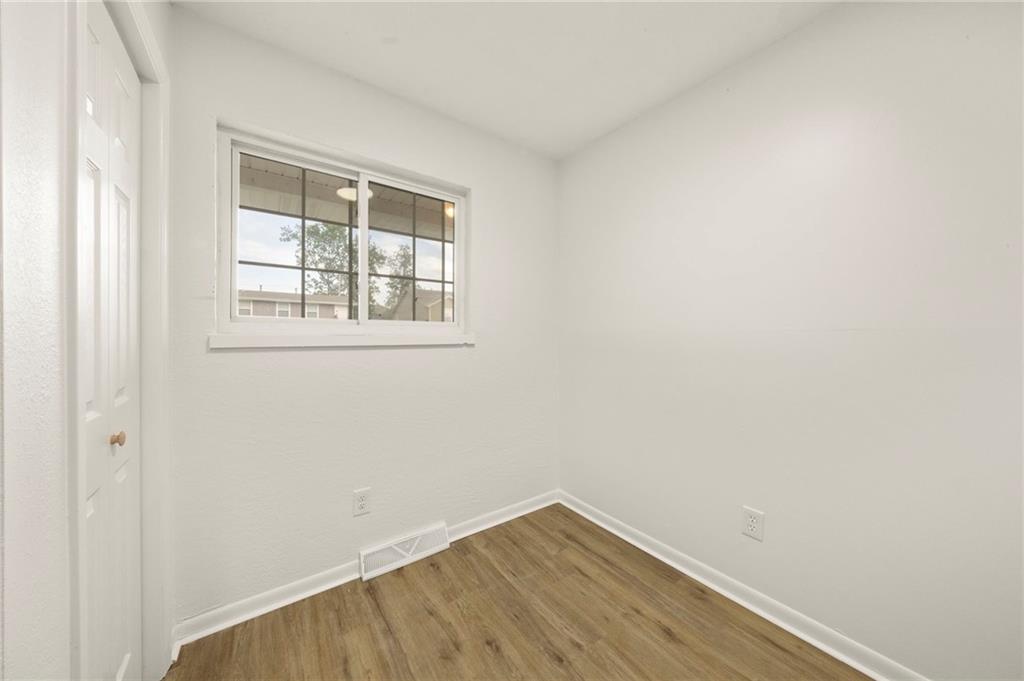 512-514 Maier Drive Property Photo 17