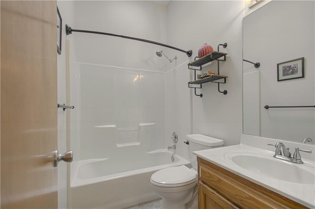 1224 Ne Beacon Avenue Property Photo 12