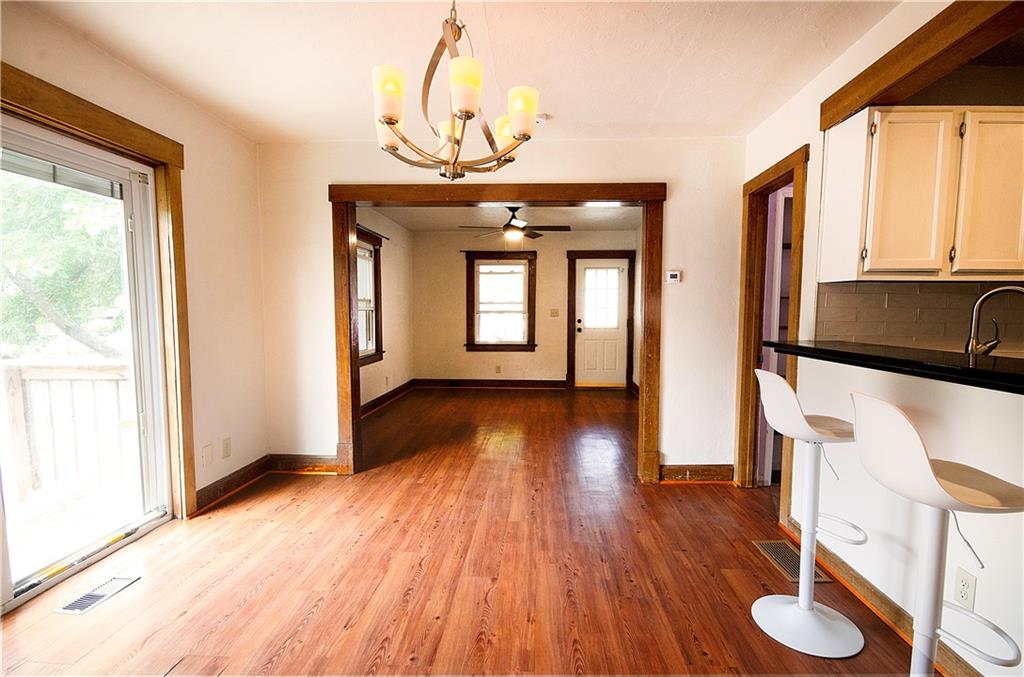 227 S Ash Avenue Property Photo 3