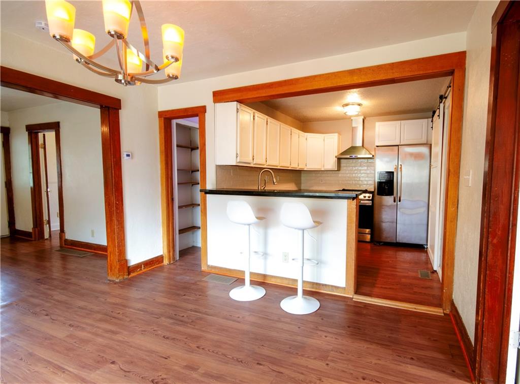227 S Ash Avenue Property Photo 4