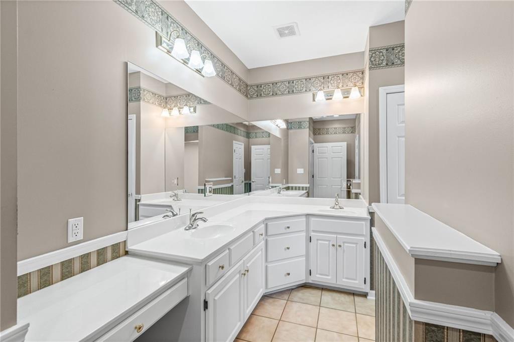 1405 Kensington Court Property Photo 14