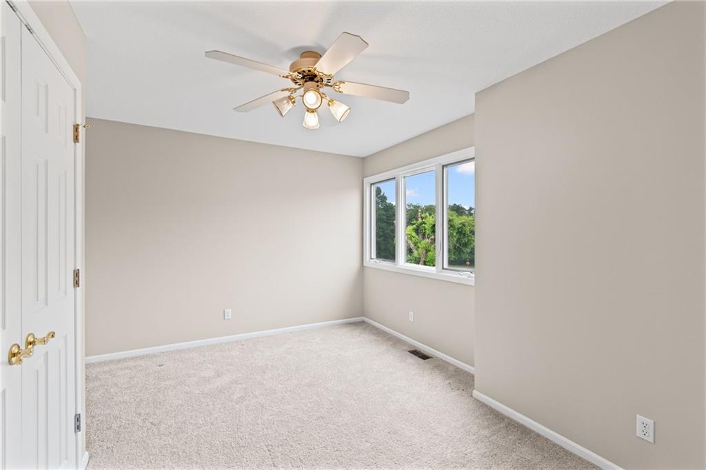 1405 Kensington Court Property Photo 19